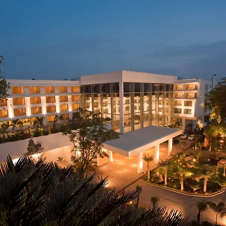 Radisson Blu Plaza Hotel Hyderabad Banjara Hills